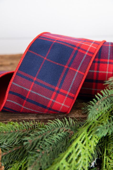 Christmas Decor Ribbon, Ribbon Christmas Tree, Christmas Tree Ribbon, Red Christmas Decor, Tree Ribbon, Christmas Tree Decorating Themes, Ribbon Christmas, Ribbon On Christmas Tree, Plaid Ribbon