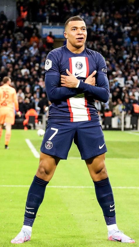 Kylian Mbappé is now PSG’s all-time leading scorer in Ligue 1 🇫🇷 Agar.io Skin, Neymar Messi, Football Players Photos, Neymar Jr Wallpapers, Happy Birthday Best Friend Quotes, Corporate Event Planner, Soccer Inspiration, Football Images, Kylian Mbappe