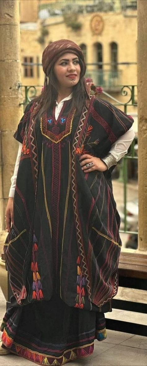 Jordanian Traditional Clothing, Jordanian Clothing, Jordanian Women, Wedding Idea, Futurism, Traditional Clothing, Embroidered Dress, Traditional Outfits, Jordan