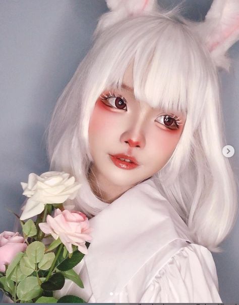 White Rabbit Makeup, Bunny Halloween Makeup, Bunny Makeup, Bunny Cosplay, Anime Makeup, Kawaii Makeup, Alternative Makeup, Cute Makeup Looks, Cosplay Makeup