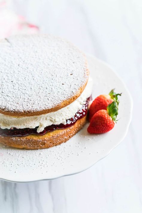 Victoria Sponge Cake is a classic British recipe and a necessity for any proper afternoon tea! #victoria #sponge #cake #afternoon #tea