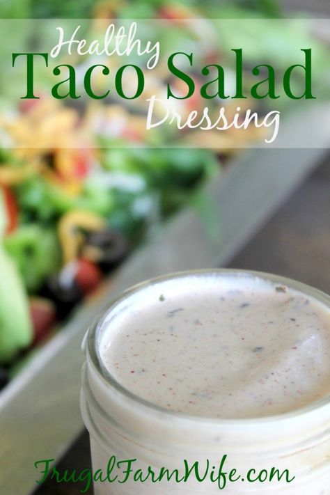 This taco salad dressing is not only delicious and easy to make, it's healthy! Taco Salad Dressing Recipe, Taco Salad Dressing, Salad Dressing Recipe, Taco Salads, Salad Dressing Recipes Homemade, Dressing Ideas, Healthy Tacos, Easy Salad, Easy Taco