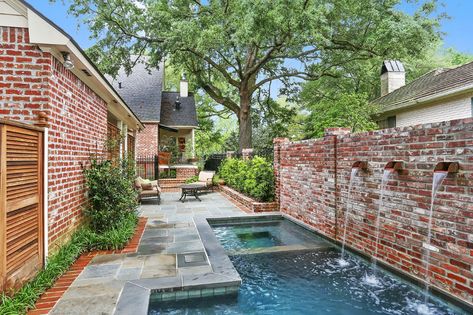 Backyard Resort, Small Swimming Pools, Pool Remodel, Rectangular Pool, Pool Picture, Natural Swimming Pools, Luxury Pools, Red Brick House, Above Ground Swimming Pools