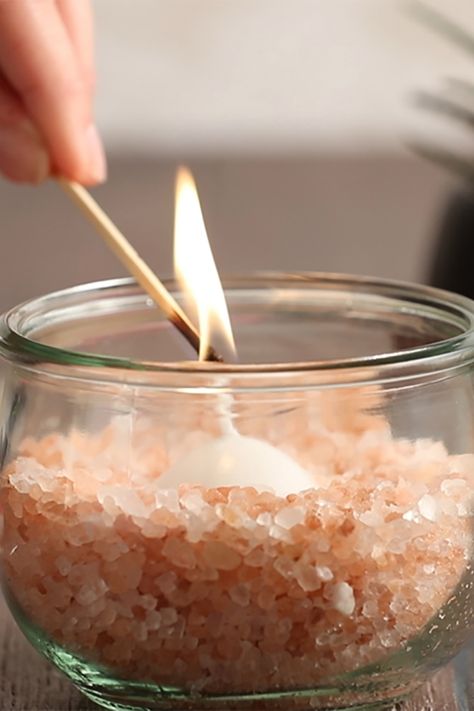 Need a calmer workspace? Our 4-Ingredient DIY Desk Diffuser to the rescue! Diffuser Diy How To Make, Desk Diffuser, Salt Diffuser, Thieves Oil, Cleaning Diy, Bath Stuff, Snake Oil, Glass Candles, Diy Air Freshener