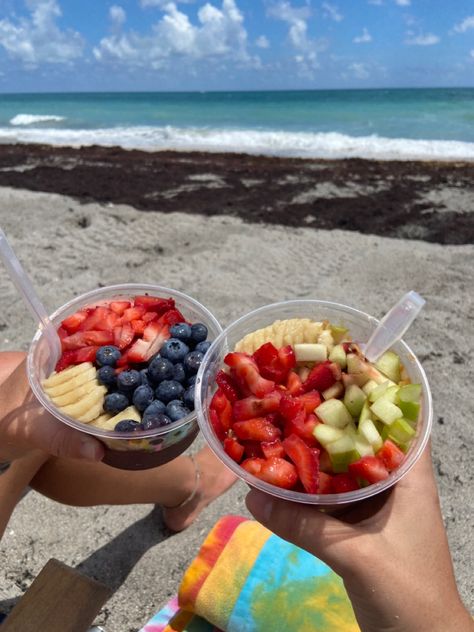 Summer Acai Bowl, Acai Bowl Aesthetic, Açai Bowls, Açaí Bowls, Tropical Food, Acai Bowls, Summer Smoothies, Fruit Bowls, Healthy Food Motivation