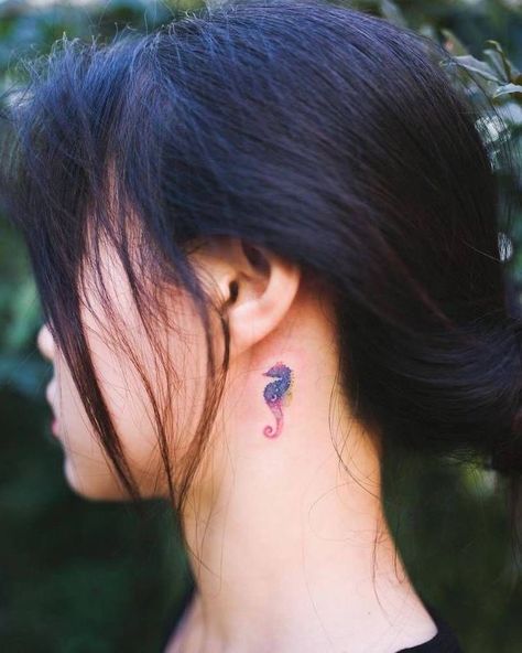 purple-pink-yellow-seahorse-neck-tattoos-for-girls-on-wrist-black-hair Classy Tattoos For Women, Think Tattoo, Small Tattoo Placement, Seahorse Tattoo, Tato Minimal, Unique Small Tattoo, Tattoo Placements, Small Tattoos With Meaning, Small Girl Tattoos