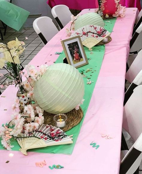 Korean Table Setting, Mulan Wedding, Asian Party Decorations, Chinese Theme Parties, Japanese Theme Parties, Mulan Birthday, Cherry Blossom Party, Chinese Birthday, Korean Crafts