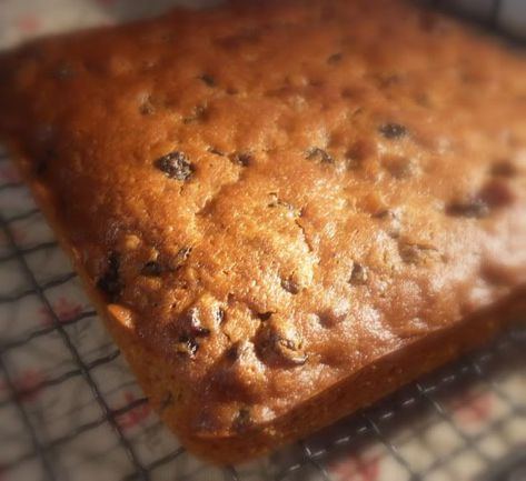 The English Kitchen: Irish Boiled Fruit Cake Patrick Cake, Fruit Cake Recipe Easy, Boiled Fruit Cake, Irish Foods, Fruits Cake, Welsh Cakes, Boiled Dinner, Raisin Cake, Fruit Cake Recipe