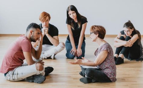 Creating better mental health in the performing arts | ArtsHub Australia What Is Drama, Drama Therapy, Teen Programs, Better Mental Health, Gain Confidence, Writing Therapy, Set Goals, Spiritual Wellness