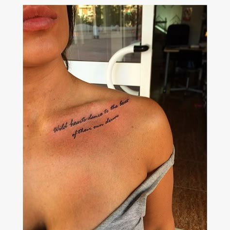 31 Collarbone Quote Tattoos That Are as Meaningful as They Are Sexy Collar Bone Tattoo Quotes, Quote Tattoos Placement, Molecule Tattoo, Quote Tattoos, Bone Tattoos, Foot Tattoos For Women, Disney Tattoo, Collar Bone Tattoo, Diy Tattoo