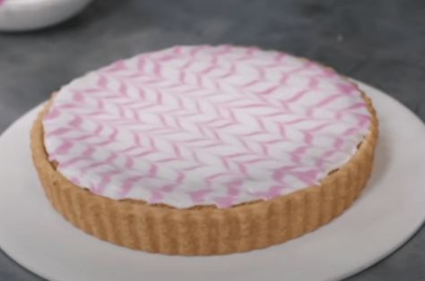 Bakewell Tart Bakewell Pudding, Bakewell Tart Recipe, English Town, Bakewell Tart, Shortcrust Pastry, Fondant Icing, Sweet Pastries, Simple Home, Baking Tins