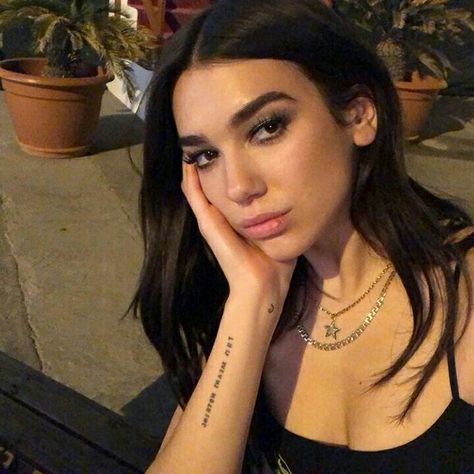 Dua Lipa ♡ @badtogether Dua Lipa Tattoo, Nelly Furtado, Dua Lipa, Christina Aguilera, Girl Icons, Girl Crush, Supergirl, Billie Eilish, Justin Bieber