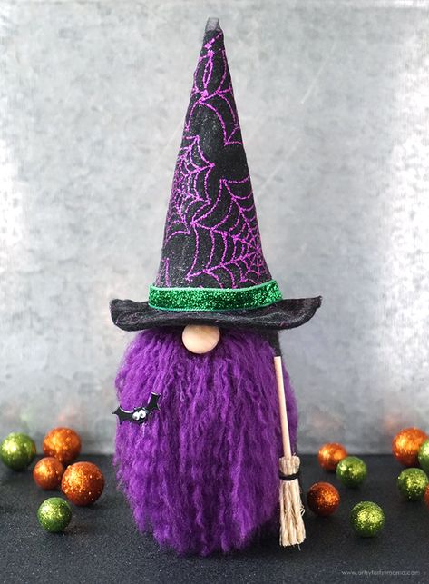 DIY Witch Gnome | artsy-fartsy mama Diy Backdrop Ideas, Halloween Ornaments Diy, Felt Witch, Diy Halloween Crafts, Felt Witch Hat, Diy Witch, Ideas For Parties, Witch Gnome, Spooky Diy