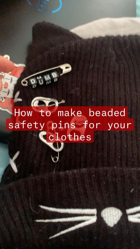 Pinterest Diy Crafts, Fun Crafts To Do, Diy Clothes Design, Common Thread, Handmade Jewelry Tutorials, Diy Crafts To Do, Safety Pins, Homecoming Proposal Ideas, Easy Diy Art