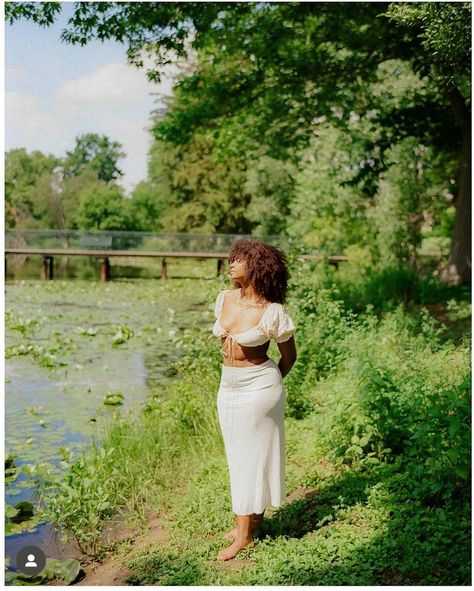 Female Portrait Poses, Studio Photoshoot Ideas, Earthy Aesthetic, Nature Photoshoot, Black Goddess, Outdoor Shoot, Black Femininity, Photoshoot Themes, Studio Photoshoot