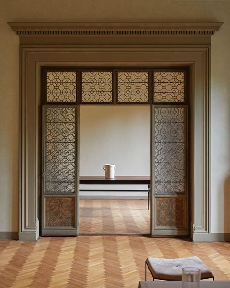 Urban Design Concept, Empty Room, Colonial Style, Architectural Details, Florence Italy, Interior Inspo, Built Ins, Door Design, Architecture Details