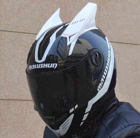 Helmet With Cat Ears, Race Helmet, Bike Helmet Design, Motorcycle Helmet Design, Biker Helmets, Cool Motorcycle Helmets, Custom Motorcycle Helmets, Motorbike Helmet, Motorcycle Aesthetic