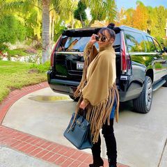 🏆 𝒥𝑜𝓇𝒹𝓎 𝒞. 🏆 (@alleyesonjordyc) • Instagram photos and videos Jordy C, Fringe Cape, Celebrity Wigs, Brown Fringe, Fall Fashions, Tunic Tops Casual, Modern Glam, High Maintenance, Classy Fashion