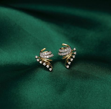 Diamond Earrings For Baby Girl, Daily Earrings Simple Gold, Daily Wear Earrings Gold Indian Studs, Latest Gold Earrings Designs For Daily Use, Daily Wear Earrings Gold Indian, Gold Studs Earrings Indian, Daily Wear Studs, Ear Studs Design, Aesthetic Earring