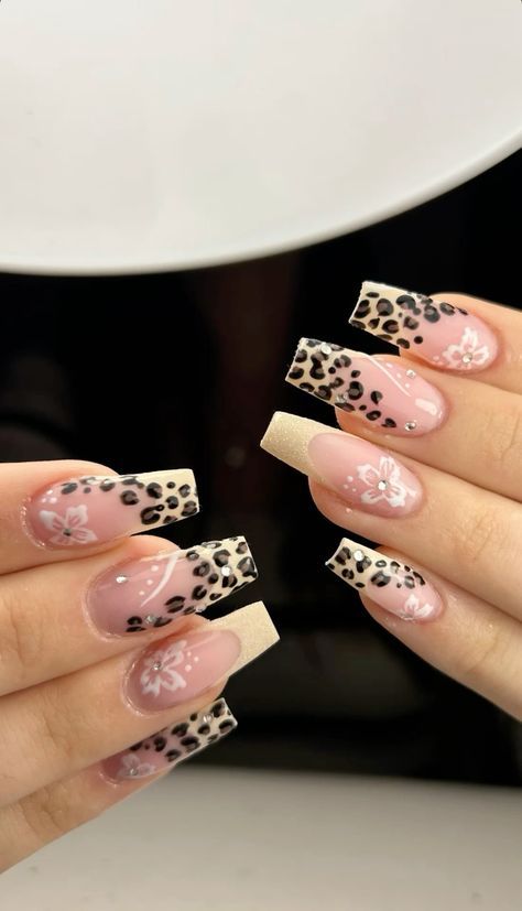 Pink Cheetah Nails, Corset Nails, Pink Leopard Nails, Cheetah Print Nails, Cheetah Nails, Summer Board, Girly Acrylic, Leopard Print Nails, Glamour Nails