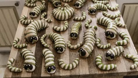 Caterpillar Croissants Recipe - Food.com Goth Food, Spooky Foods, Halloween Mat, Beetlejuice Party, Halloween Dinner Ideas, Croissants Recipe, Halloween Eats, Creepy Food, Halloween Buffet