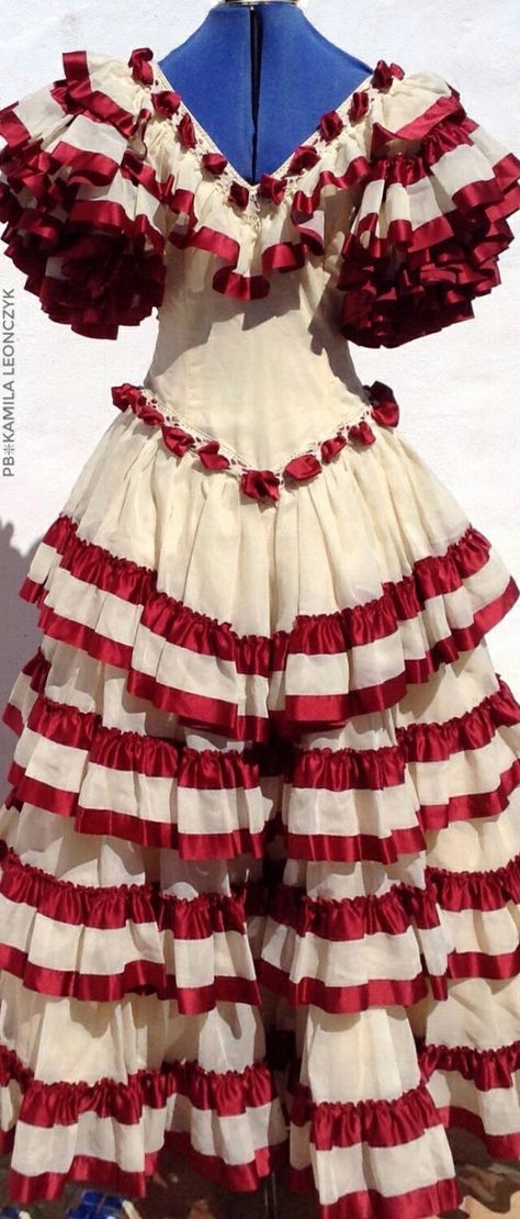 40s Mexican Fashion, Spanish Ruffle Dress, Hawaiian Outfit Traditional, Mexican Clothes Traditional, Traditional Ecuadorian Dress, Spanish Dresses Traditional, Traditional Spanish Clothing Women, Latin American Traditional Clothing, Traditional Caribbean Clothing