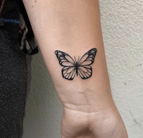 Butterfly Tattoo Patchwork, Butterfly Tattoo Shaded, Butterfly Tattoo Back Of Neck, Buterfluffy Tatoos, Butterfly Tattoo Template, Fineline Butterfly Tattoo, Butterfly Tattoo Stencil, Cute Henna Tattoos, Tattoo Shading