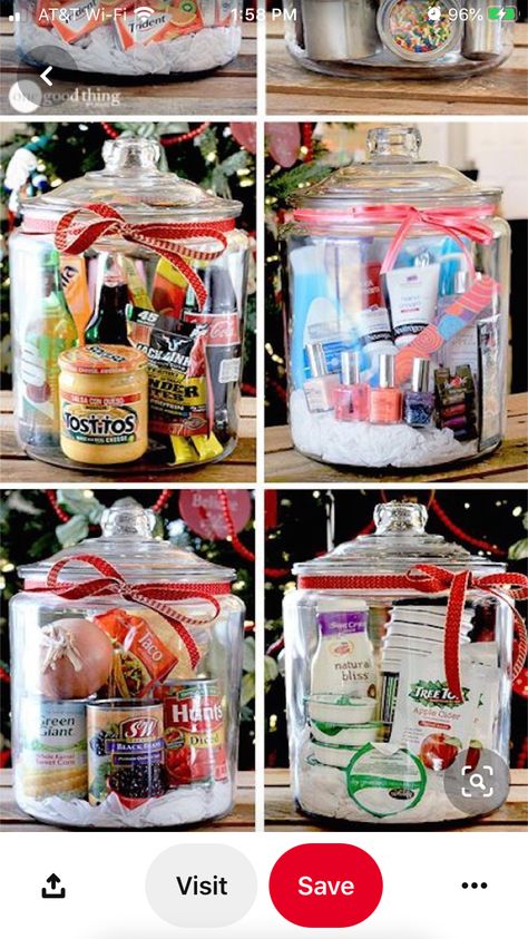 Christmas Jar Gifts, Gift In A Jar, Gifts In A Jar, Homemade Gift Baskets, Christmas Gift Baskets Diy, Anniversaire Diy, Raffle Baskets, Christmas Gift Basket Ideas, Gift For Mom Christmas