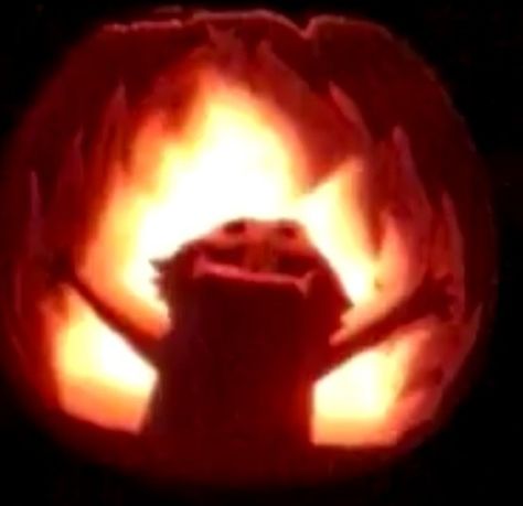 Lol Elmo On Fire Pumpkin, Elmo Fire Pumpkin Carving, Meme Pumpkin, Elmo Fire, Spooky Pumpkin Carving Ideas, Painted Pumpkin Ideas, Pumkin Decoration, Halloween Pumpkin Carving Stencils, Pumkin Carving