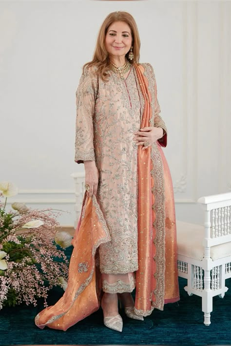 Mother Dresses For Wedding Pakistani, Mother Of Bride Pakistani Dress, Shadi Dresses For Bride Mother, Bride's Mother Dress Pakistani, Bridal Mothers Dresses Indian, Bride Mom Dress Indian, Groom Mother Dress Pakistani, Bride Mother Dress, Casual Wedding Suit