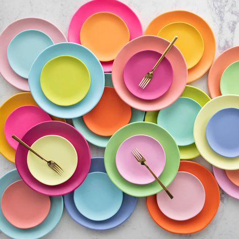 This pastel Rainbow Melamine Plate is sure to brighten up your dinner routine, and can be paired with a matching dessert plate and trinket bowl for a colorful meal. Mix and match the colors to create a dining experience that's anything but boring! 8.75" Melamine Dishwasher safe & BPA free Not microwave safe Melamine Dinner Plates, Trinket Bowl, Melamine Plates, Color Inspo, Colorful Rainbow, Humble Abode, Dream House Decor, Pastel Rainbow, Dessert Plate