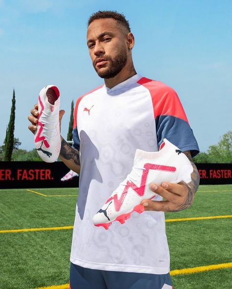 Neymar Shoes, Puma Football Boots, Cool Football Boots, Neymar Hot, Danny Ocean, Neymar Football, Nike Air Jordan Shoes, Emoji For Instagram, Soccer Boots