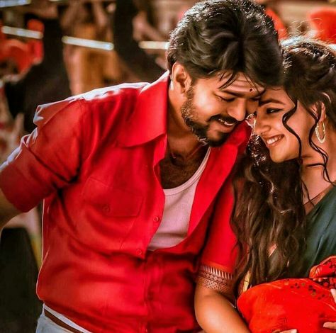 Thalapathy Vijay and Nithya Menon in Mersal Mersal Vijay, Best Love Couple Images, Gentleman Movie, Vijay Actor, Love Couple Images, Movie Pic, Romantic Couples Photography, Bollywood Couples, Actor Picture