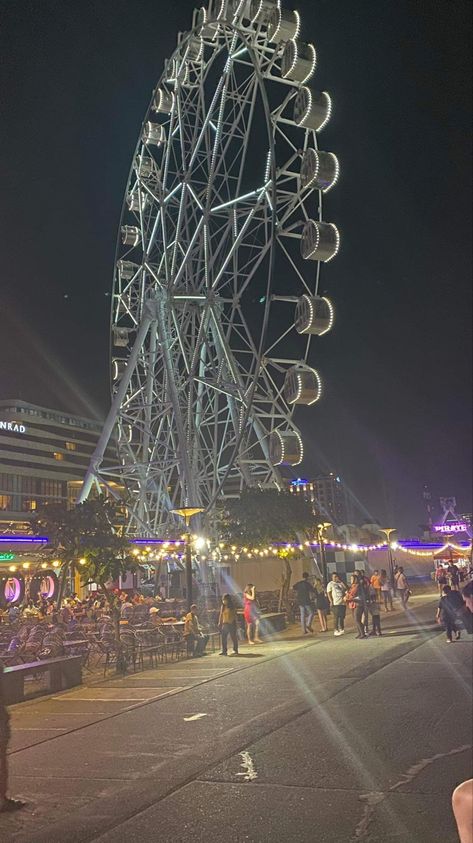 Seaside At Night, Moa Seaside, Alcohol Snapchat, Alcohol Snapchat Party, Snapchat Party, Philippines Cities, Sm Mall, Fake Pics, Adventure Time Marceline