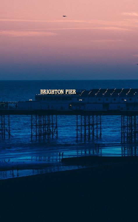 #beach #brighton #pier #sea #sunset #Nature. Read more: https://wallpapershd.info/wallpaper-beach-brighton-sea-sunset-pier-1584484502.html Check more at https://wallpapershd.info/wallpaper-beach-brighton-sea-sunset-pier-1584484502.html Brighton Aesthetic, Wrath Aesthetic, Farewell Letter, London Photo Ideas, Brighton Pier, University Of Sussex, London Brighton, Wallpaper Beach, Moving To England