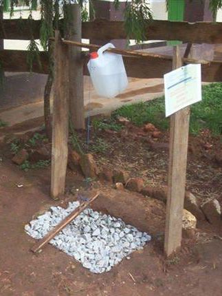 Tippy Tap, Washing Station, Sustainability Projects, Hand Washing Station, East Timor, Permaculture Gardening, Outdoor Classroom, Beach Diy, School Garden