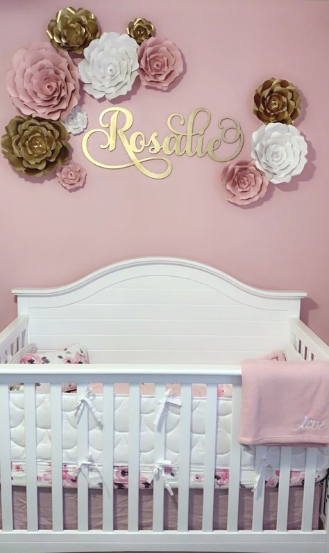 Gold Baby Room, Small Deck Furniture Layout, Gold Girls Room, Rose Gold Nursery, Luxury Baby Crib, Small Deck Furniture, Yellow Baby Room, Pink Gold Nursery, Deck Furniture Layout