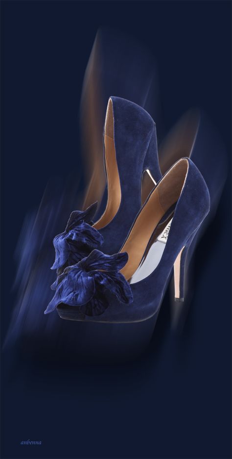 Love Blue, Fabulous Shoes, Something Blue, Badgley Mischka, Blue Shoes, Beautiful Shoes, Cute Shoes, Blue Fashion, Midnight Blue