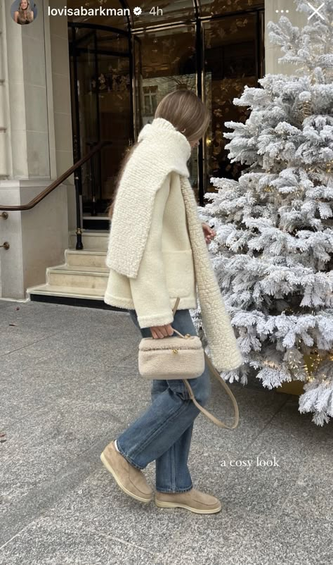 Beige Loafers Outfit Women, Outfit Elegant, Classic Style Outfits, Winter Fashion Outfits Casual, Hijab Outfits, Skiing Outfit, Paris Outfits, Old Money Style, Cream Beige