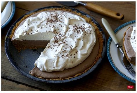 French Silk Pie | PREP TIME:175 Min. TOTAL TIME: 175 Min. SERVES 1. Creamy, silky chocolate filling and a graham cracker crust combine to create this show-stopping pie by Ree Drummond. Silk Pie Recipe, French Silk Pie, Spoon Fork Bacon, Sweet Whipped Cream, Silk Pie, Premium Ice Cream, Vegetarian Bake, Chocolate Pie, Ice Cream Pies