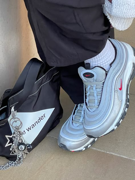 Air Max 97 Outfit, Nike 97, Pretty Sneakers, Nike Silver, Pretty Shoes Sneakers, All Nike Shoes, Shoes Sneakers Nike, Silver Bullet, Fresh Shoes