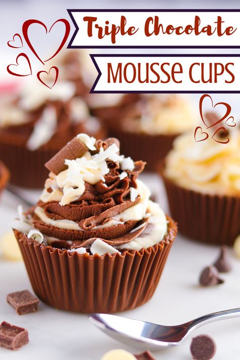 Chocolate Cup Desserts, Triple Chocolate Mousse, Chocolate Mousse Cheesecake, Mini Mousse, Trifle Dessert Recipes, Chocolate Mousse Cups, Mousse Cups, Dark Chocolate Mousse, White Chocolate Mousse