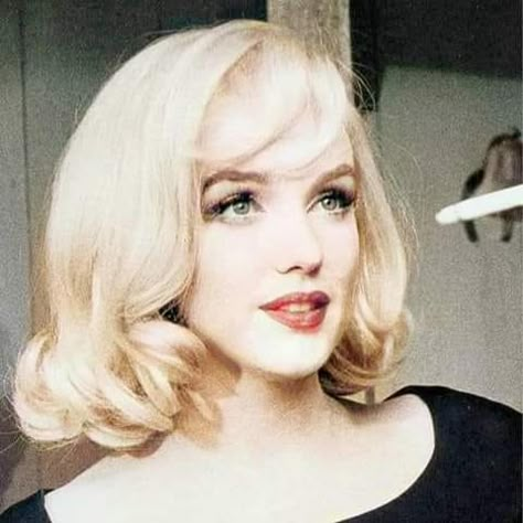 Monroe Haircut, Marilyn Monroe Haircut, The Misfits, Marilyn Monroe Photos, Norma Jeane, Hollywood Glamour, Vintage Hairstyles, Vintage Beauty, Marilyn Monroe