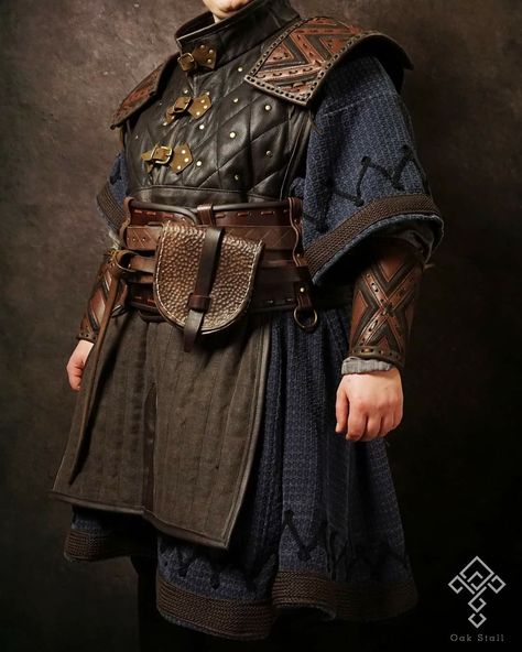 D&d Clothing, Fantasy Medieval Clothes Male, Medieval Fantasy Clothing, Armor Clothing, Medieval Clothes, Viking Clothing, Historical Armor, Larp Costume, Leather Armor