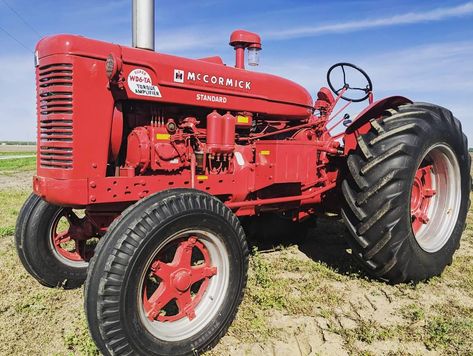 Classic Tractor Fever Tv on Instagram: “McCormick Deering Super WD6 TA Standard #tractor #internationalharvester #mccormickdeering @classic_tractor_fever_tv @antiquepowermagazine” Pulling Tractors, International Harvester Tractors, International Tractors, Farmall Tractors, Classic Tractor, Red Power, Old Farm Equipment, Antique Tractors, Work Horses