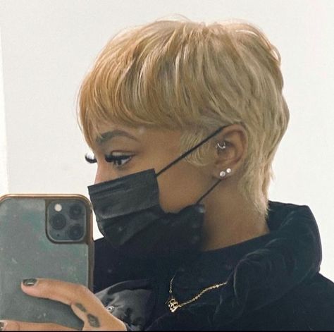 Short Hair Cuts Black Women, Short Pixie Cut Black Women, Short Cuts For Black Women, Artsy Hair, Pixie Cut Black Women, Driving Video, Da Brat, Natural Hair Short Cuts, Short Hair Pixie Cuts