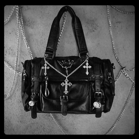 Fem Clothing, Goth Purse, Gothic Purse, Gothic Bag, 2023 Clothing, Gothic Accessories, Latest Fashion Design, Dark Gothic, Pretty Bags