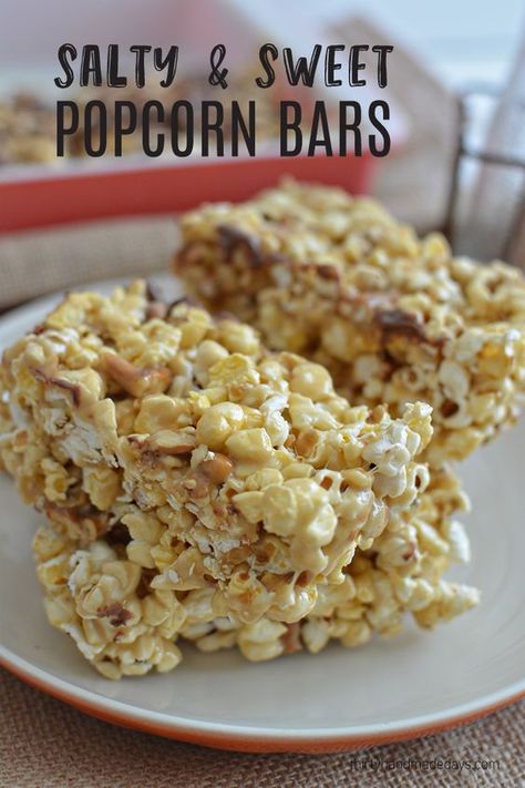 Salty and Sweet Caramel Popcorn Bars- how to make them, stirring the… Popcorn Cake, Salted Caramel Popcorn, Sweet Popcorn, Popcorn Treats, Popcorn Balls, Popcorn Snacks, Popcorn Bar, Cracker Snacks, Gourmet Popcorn