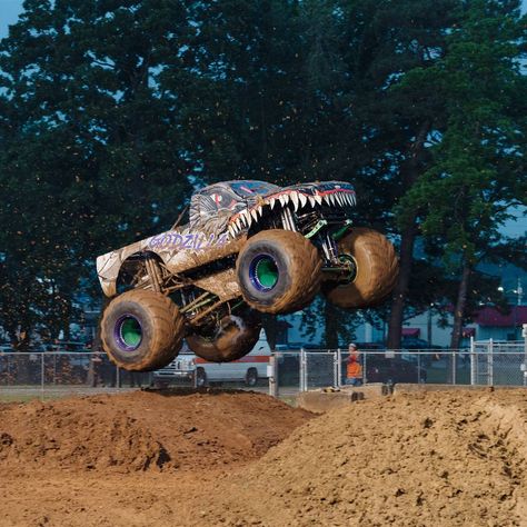 The Monster Truck Racing League is roaring back to the Rotary Park Arena on July 20th, 2024! 🏁 🎟️ FREE Kids Ticket with Paid Adult (Advance tickets only) 🆓 FREE Pre-Show Meet & Greet 🤩 Epic Challenges: Best Trick, Full Throttle, Freestyle, and MORE! 📅 Schedule: Gates Open: 3:30PM Meet & Greet: 4PM - 5:30PM Show Starts: 6PM Don't miss the high-octane action! Bring the family for an unforgettable evening of monster truck madness! 🎟️ Get your tickets now and save: https://bit.ly/3WaAtrq 📸: ... Monster Truck Show, Monster Truck Racing, Truck Racing, Full Throttle, Purple Heart, Monster Truck, Free Kids, Monster Trucks, Bring It On