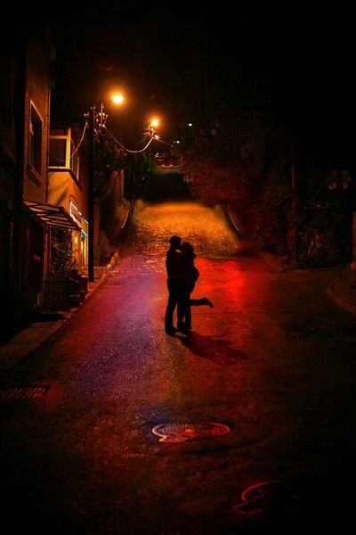 Kiss...in the street under the light of the lamps.. My Funny Valentine, Street Lamp, Under The Lights, Street Light, Two People, Picture Book, At Night, Night Life, The Darkest